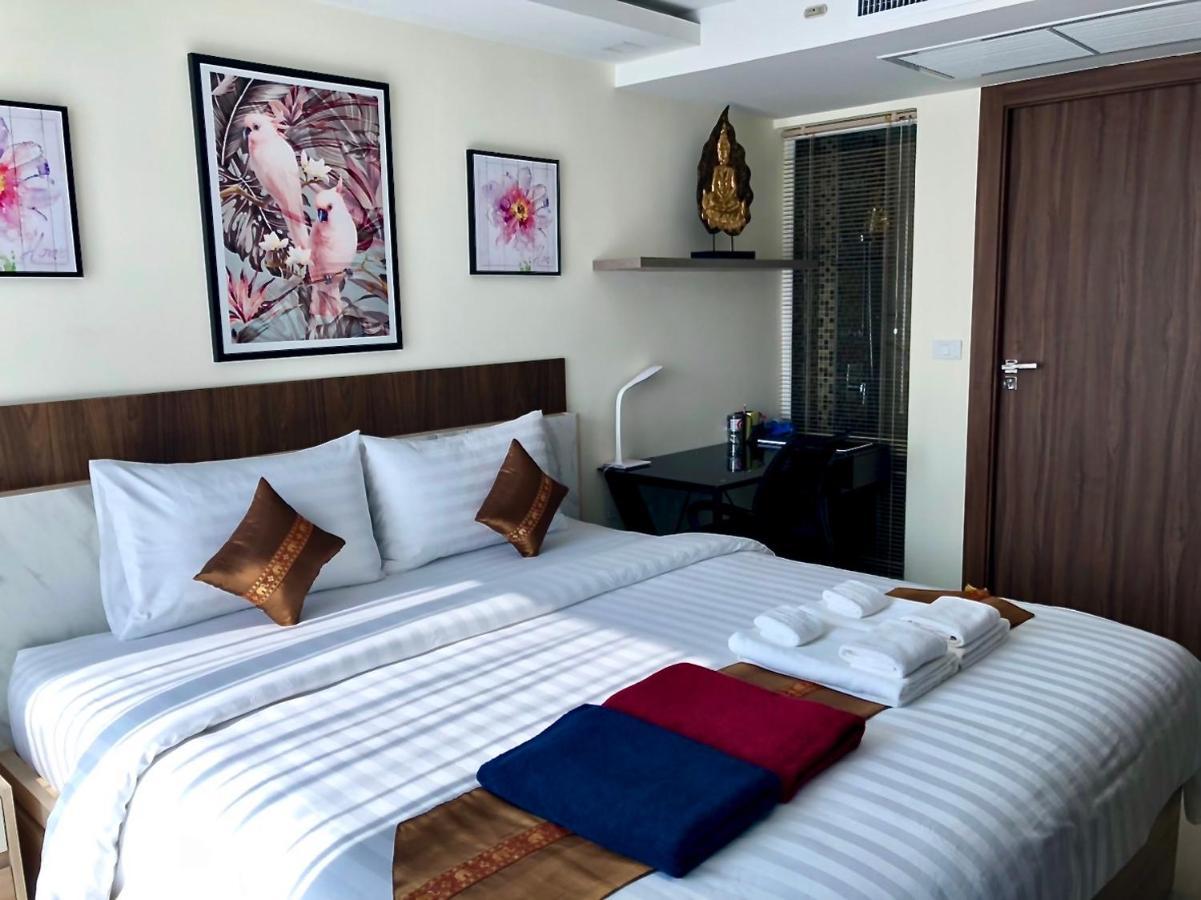 Luxury Business Suits In Grand Avenue By Pattaya City Estates エクステリア 写真
