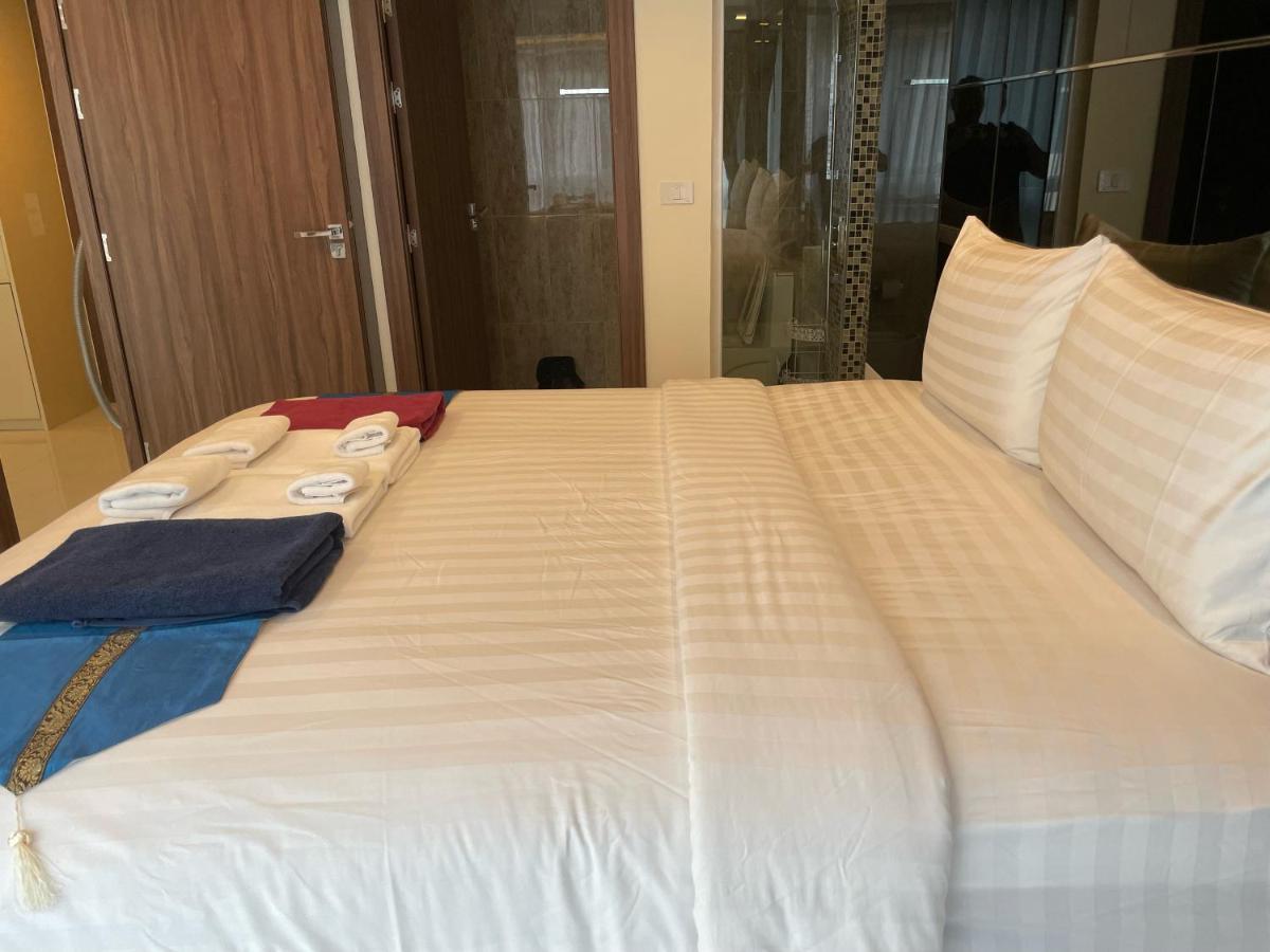 Luxury Business Suits In Grand Avenue By Pattaya City Estates エクステリア 写真