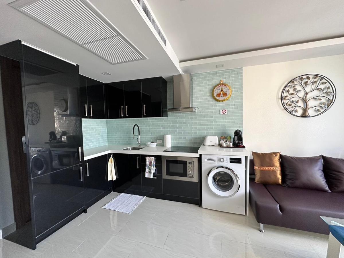 Luxury Business Suits In Grand Avenue By Pattaya City Estates エクステリア 写真