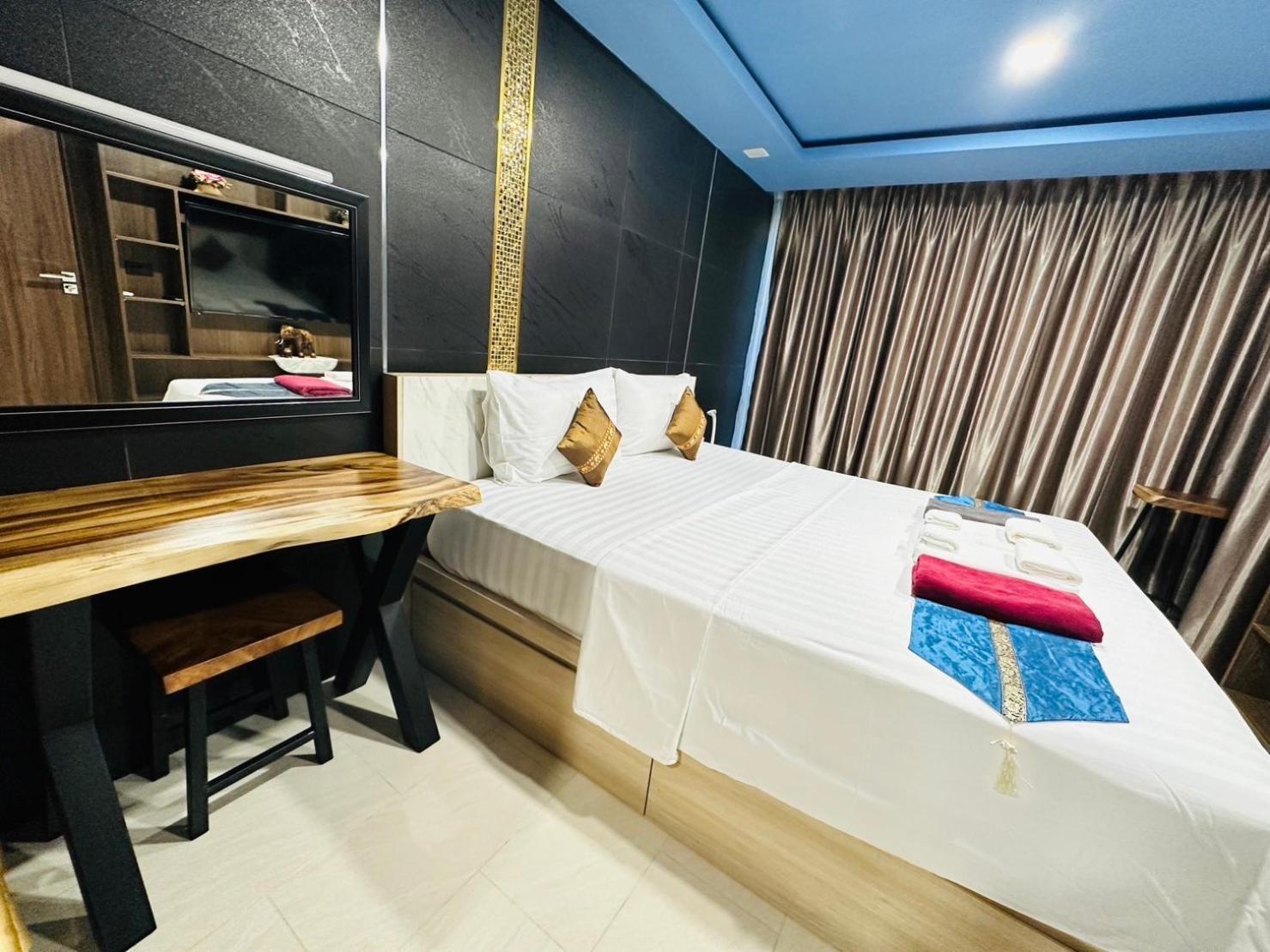 Luxury Business Suits In Grand Avenue By Pattaya City Estates エクステリア 写真