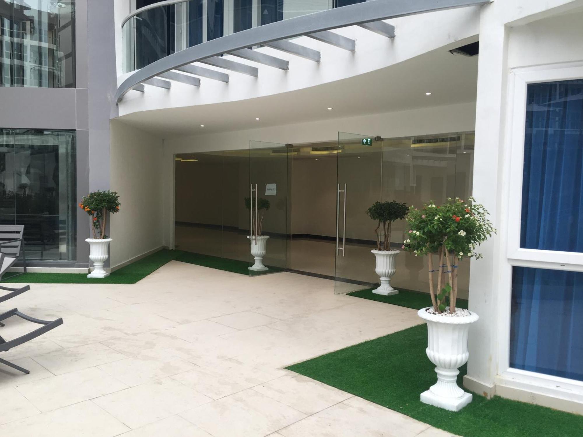 Luxury Business Suits In Grand Avenue By Pattaya City Estates エクステリア 写真