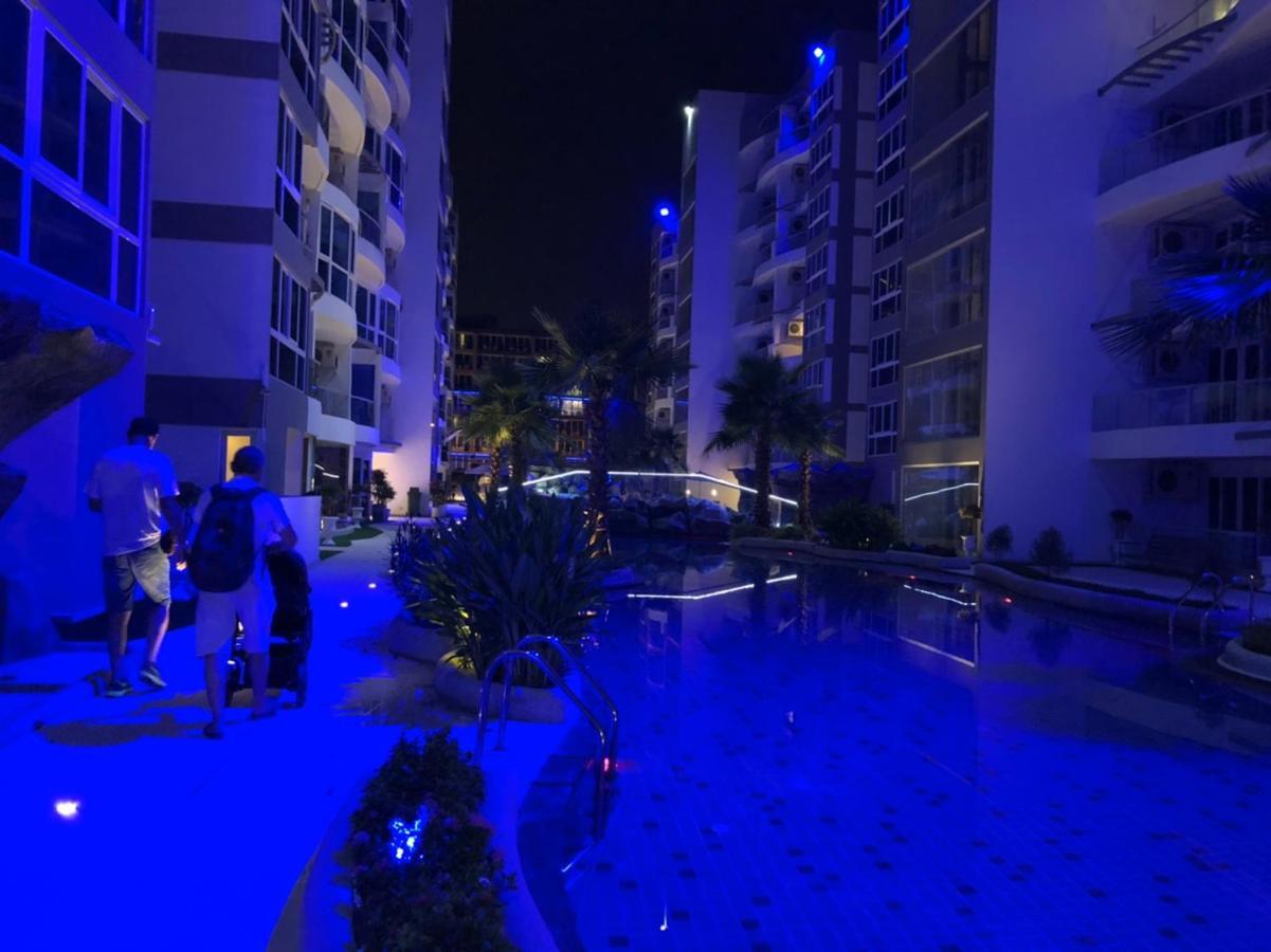 Luxury Business Suits In Grand Avenue By Pattaya City Estates エクステリア 写真