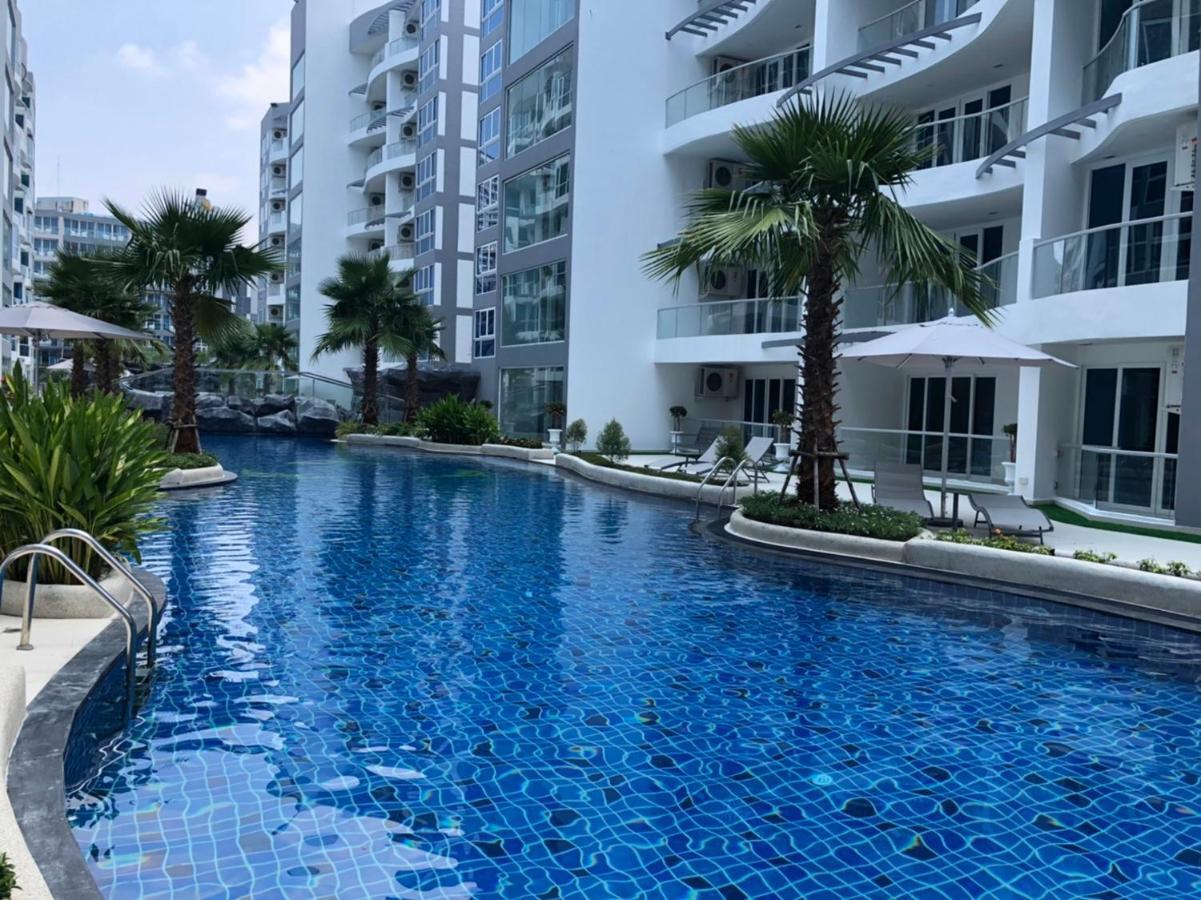 Luxury Business Suits In Grand Avenue By Pattaya City Estates エクステリア 写真